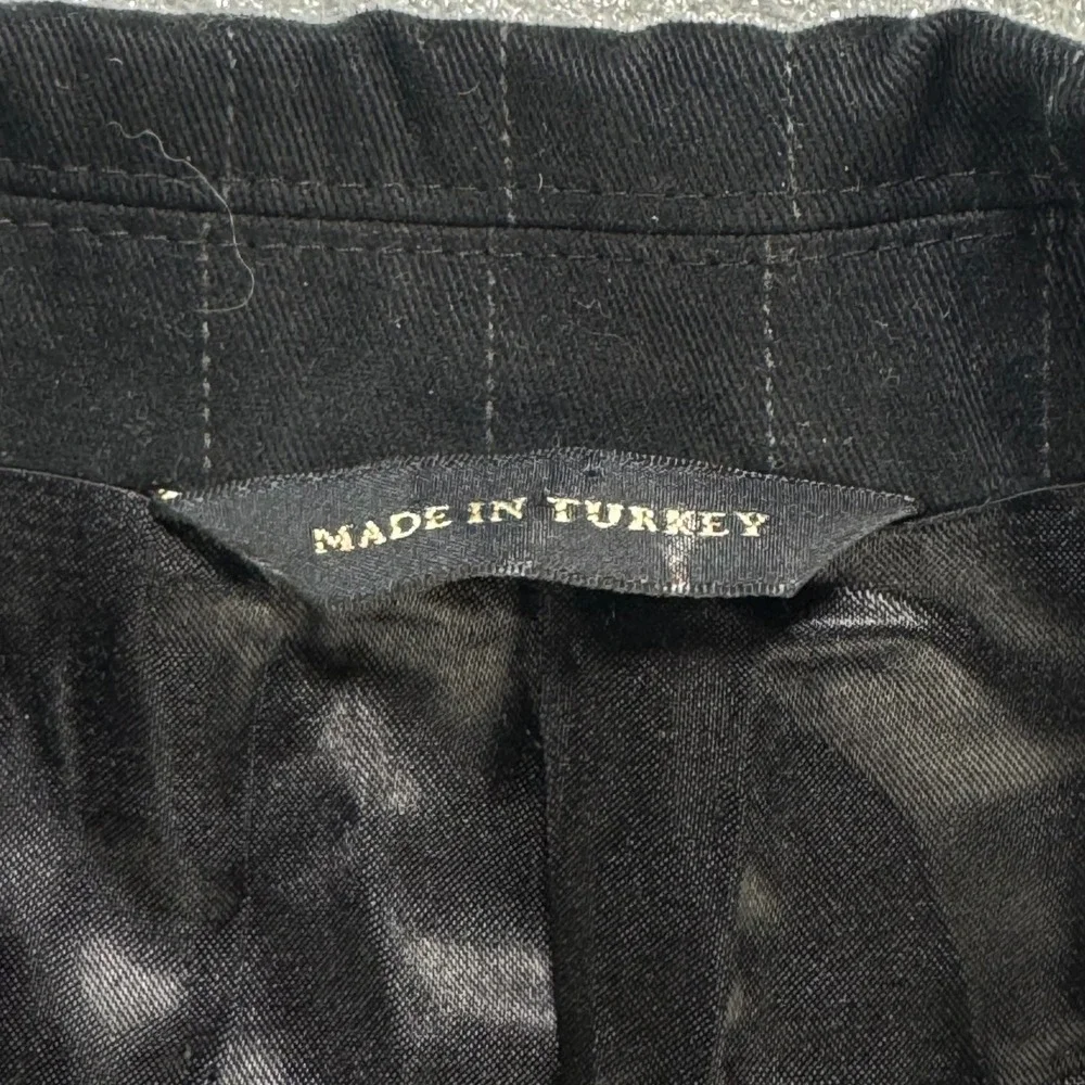 Vintage 2004 Banana Republic Men's 40R Black Pinstripe Cotton Blazer Sport Coat